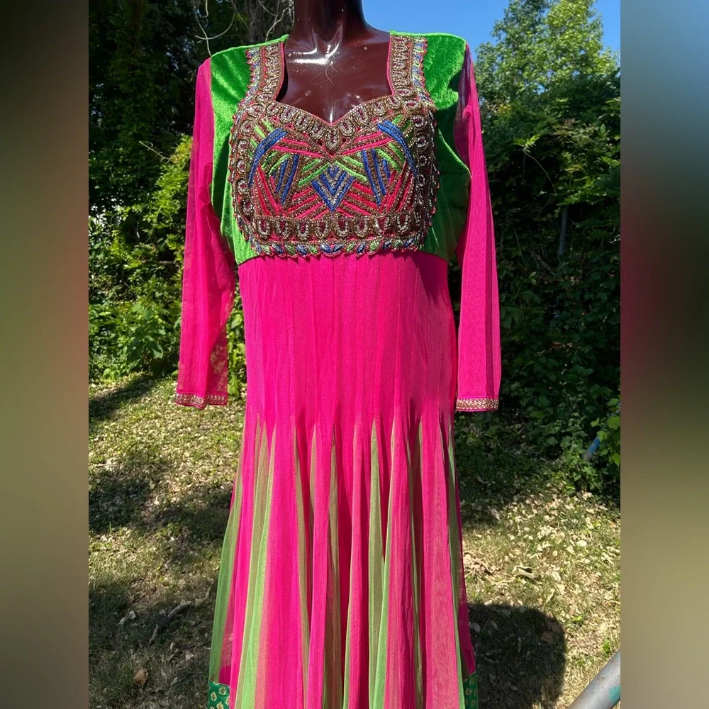 Beautiful Custom Made Dress - Picture 6 of 7